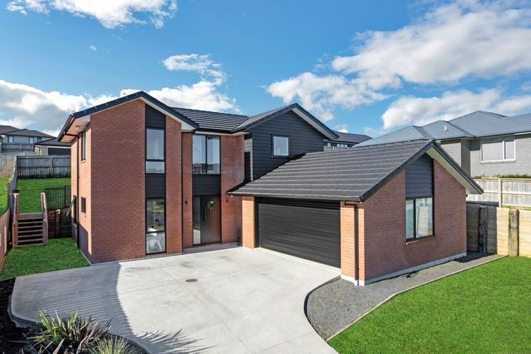 Photo of property in 40 Leathem Crescent, Pokeno, 2402