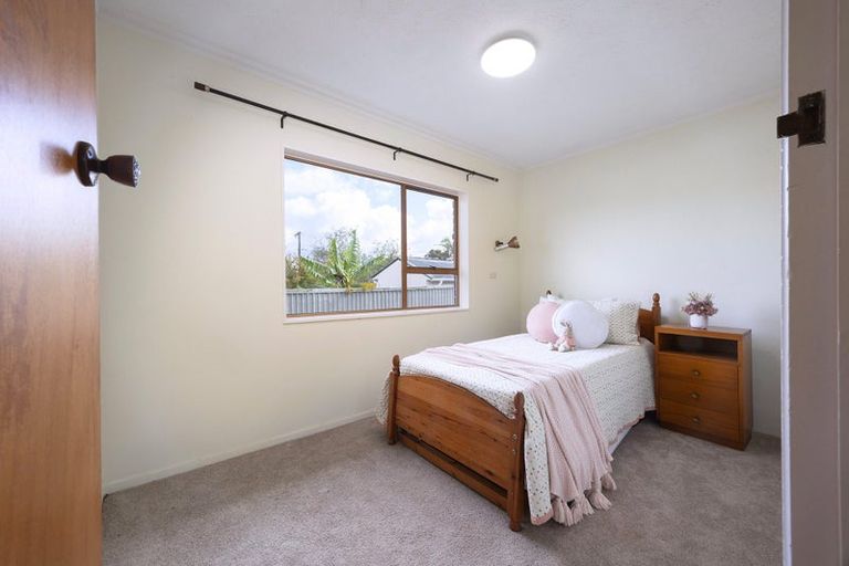 Photo of property in 1/51a View Road, Henderson, Auckland, 0612