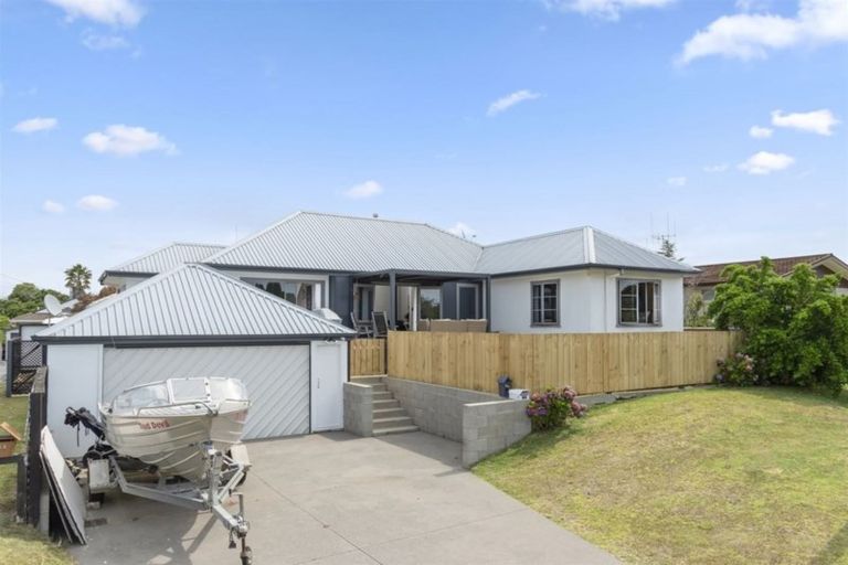 Photo of property in 16 Smiths Road, Matua, Tauranga, 3110