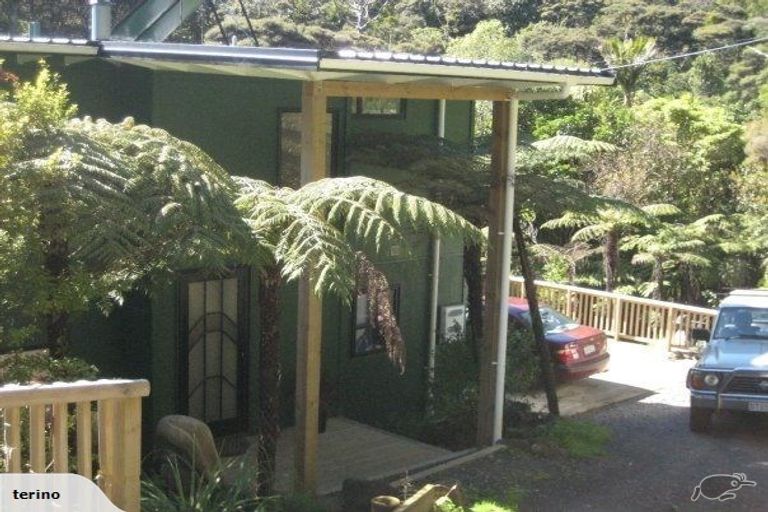 Photo of property in 50 Lone Kauri Road, Karekare, New Lynn, 0772
