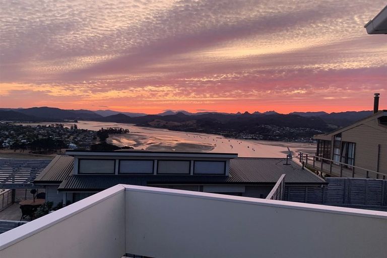 Photo of property in 252 Paku Drive, Tairua, 3508