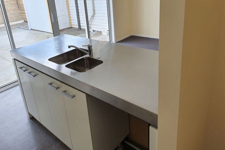 Photo of property in 21 Olivia Crescent, Tawa, Wellington, 5028