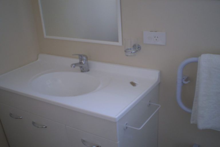 Photo of property in 20 Redwood Avenue, Tawa, Wellington, 5028