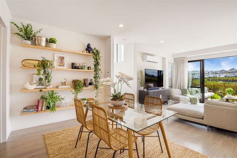 Photo of property in 10 Arran Point Parade, Orewa, 0931