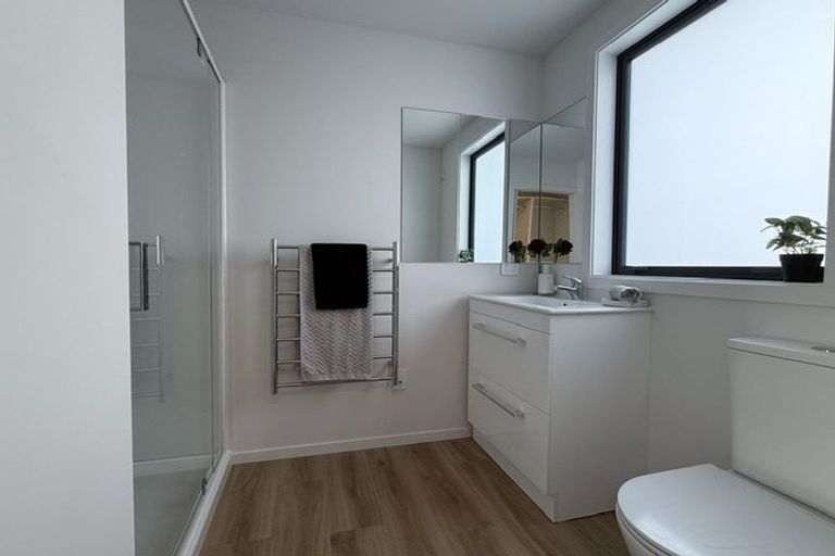 Photo of property in 4b Bathurst Street, Silverstream, Upper Hutt, 5019