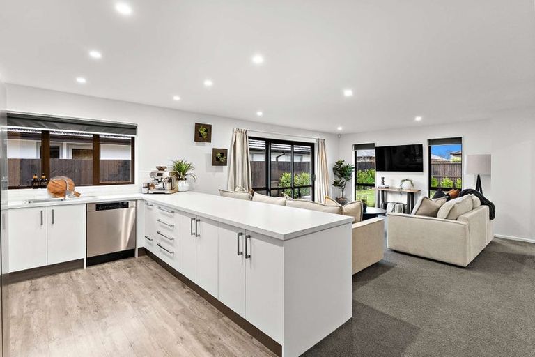 Photo of property in 14 Te Whariki Street, Marshland, Christchurch, 8083