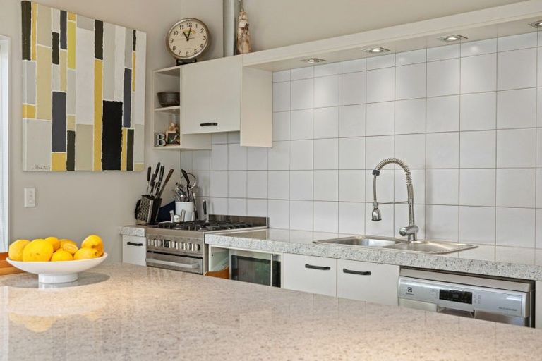 Photo of property in 16 Old Coach Road, Havelock, 7100