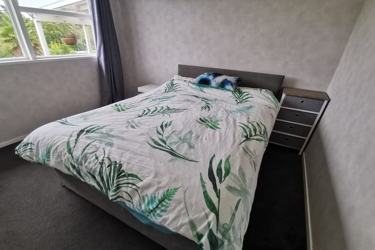 Photo of property in 9 Whaka Street, Maungaturoto, 0520