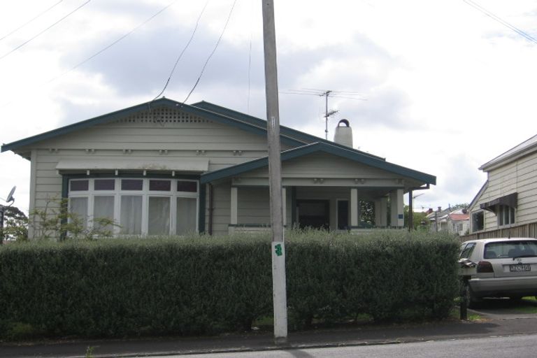 Photo of property in 3 School Road, Morningside, Auckland, 1021