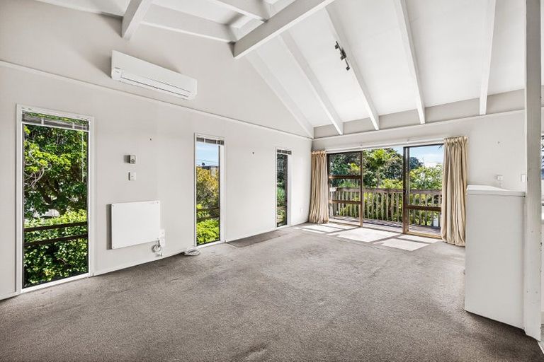 Photo of property in 2/13 Muritai Road, Milford, Auckland, 0620
