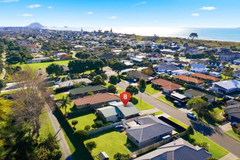 Photo of property in 8 Webb Place, Papamoa Beach, Papamoa, 3118