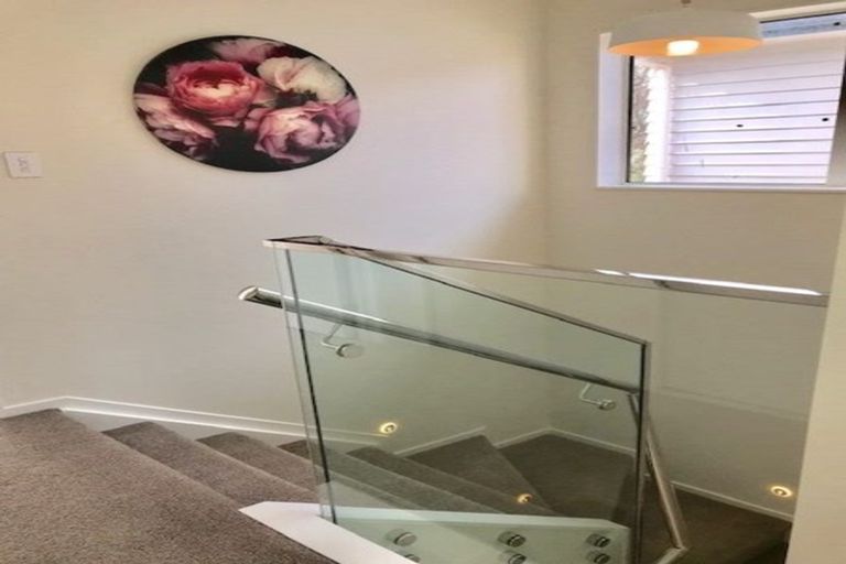 Photo of property in 22b Sabulite Road, Kelston, Auckland, 0602