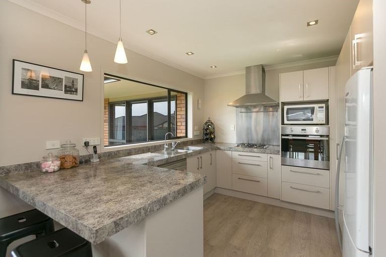 Photo of property in 5d James Drive, Bell Block, New Plymouth, 4312