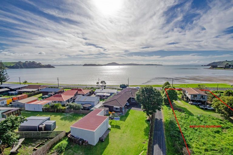 Photo of property in 1469 Clevedon Kawakawa Road, Kawakawa Bay, Papakura, 2585