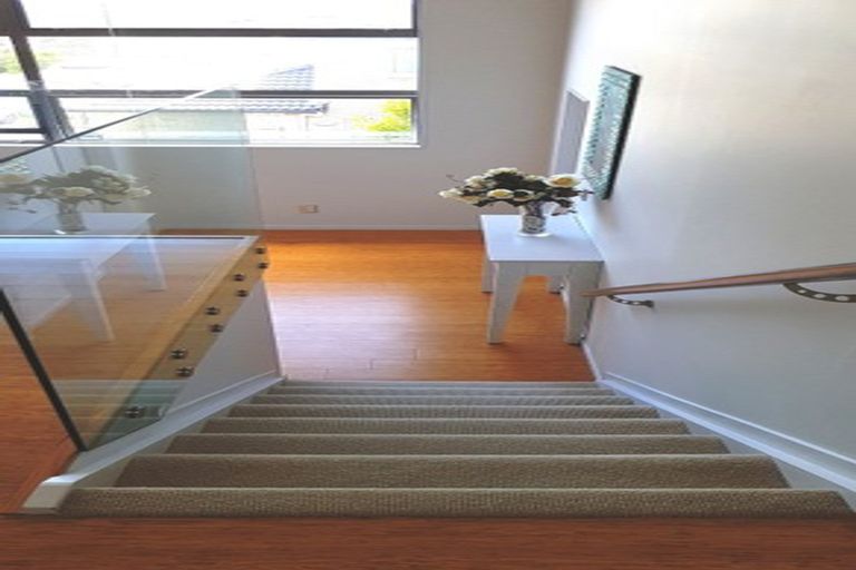 Photo of property in 34 Bur Oak Terrace, Schnapper Rock, Auckland, 0632