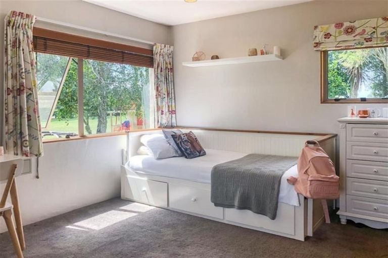 Photo of property in 233 Laing Road, Karaka, Papakura, 2580