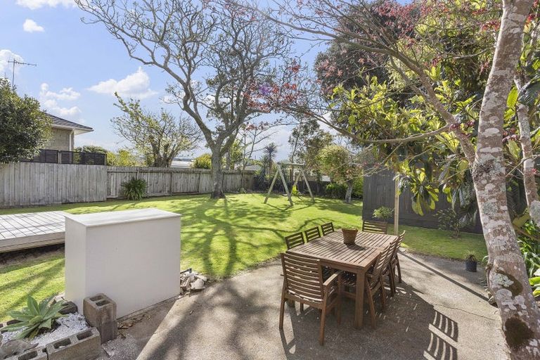 Photo of property in 207 Weka Street, Whangamata, 3620