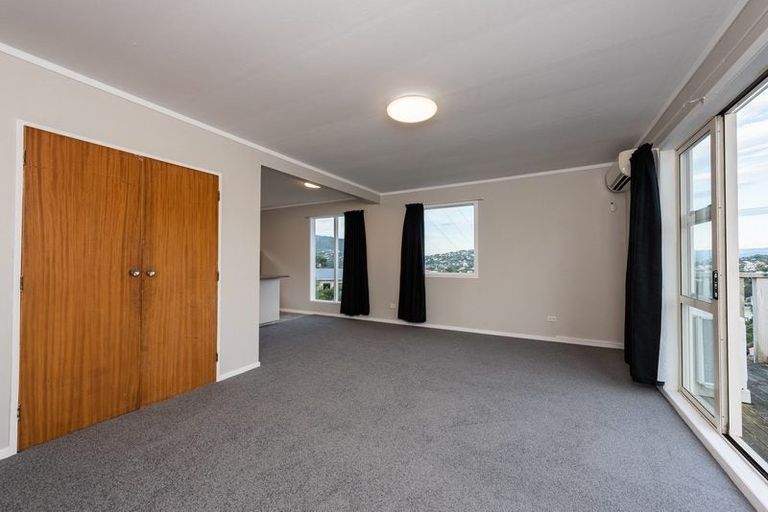 Photo of property in 41 Chartwell Drive, Crofton Downs, Wellington, 6035