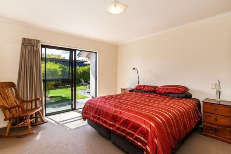 Photo of property in 46 Kenrigg Road, Kinloch, Taupo, 3377