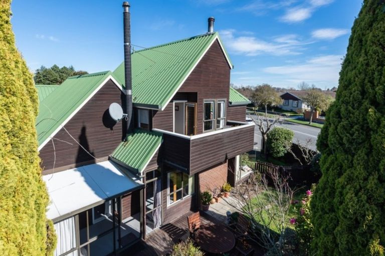 Photo of property in 1/35 Solway Avenue, Ilam, Christchurch, 8041