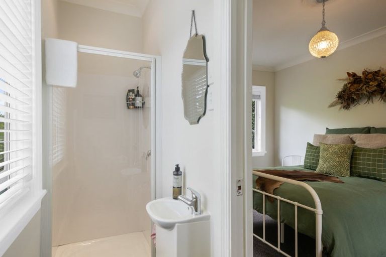 Photo of property in 47 Kawiu Road, Levin, 5510