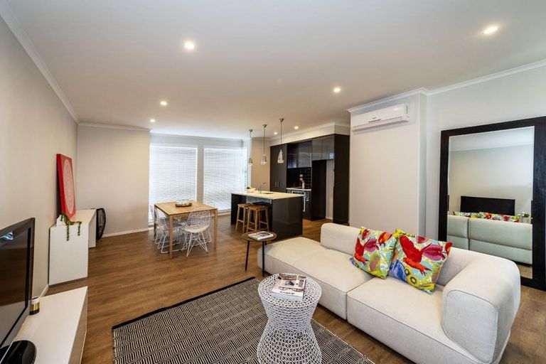 Photo of property in 87 Glidepath Road, Hobsonville, Auckland, 0616