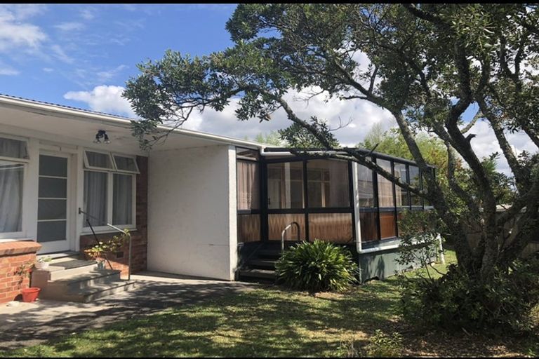 Photo of property in 82 Flanshaw Road, Te Atatu South, Auckland, 0610
