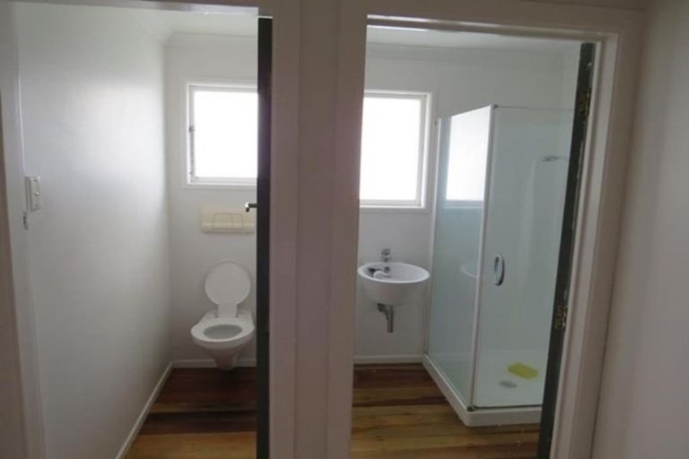 Photo of property in 34 Sackville Street, Fitzroy, New Plymouth, 4312