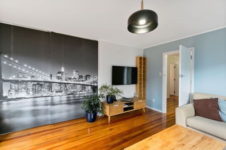 Photo of property in 8a Byron Street, Miramar, Wellington, 6022