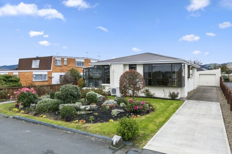 Photo of property in 35 Gordon Road, Mosgiel, 9024
