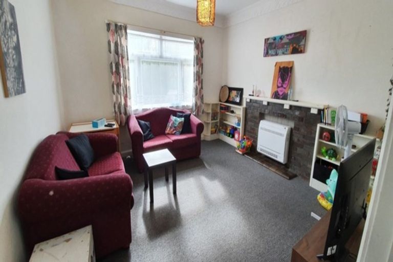 Photo of property in 180 College Street, Awapuni, Palmerston North, 4412