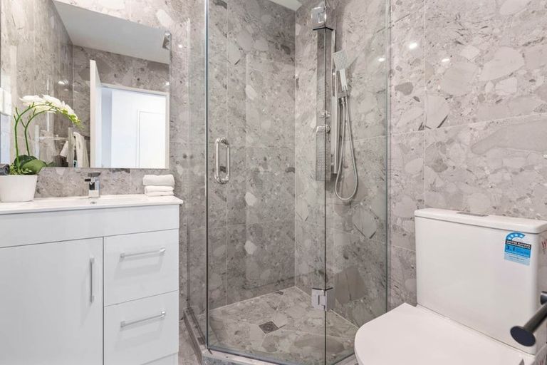 Photo of property in 42 Kiato Lane, Flat Bush, Auckland, 2019