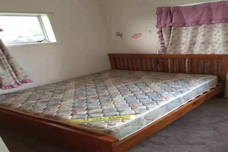 Photo of property in 1/369 East Coast Road, Mairangi Bay, Auckland, 0630