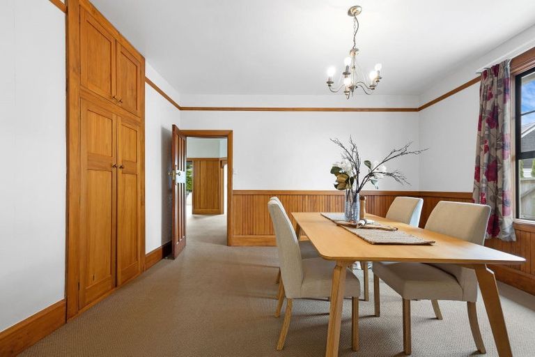 Photo of property in 113 Saint Andrews Square, Strowan, Christchurch, 8052