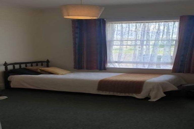 Photo of property in 137 Cambridge Street, Levin, 5510