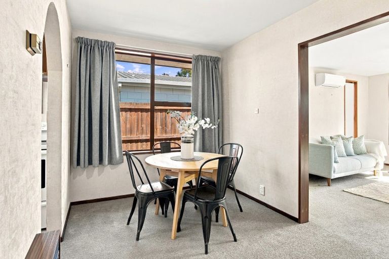 Photo of property in 2/281 Sawyers Arms Road, Bishopdale, Christchurch, 8053