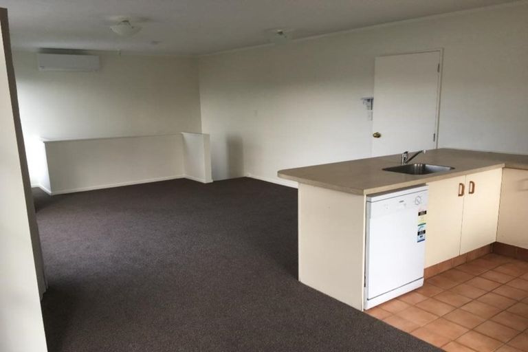 Photo of property in 35b Bracken Road, Paparangi, Wellington, 6037