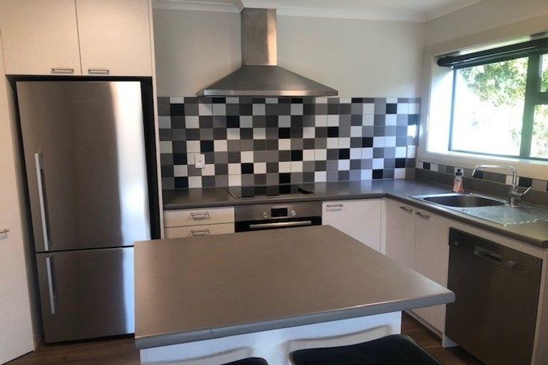 Photo of property in 1/37 Singers Road, Korokoro, Lower Hutt, 5012