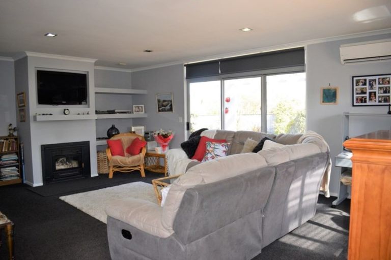 Photo of property in 27a Te Manuao Road, Otaki, 5512