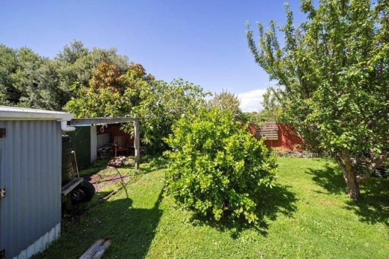 Photo of property in 86 South Road, Manaia, 4612