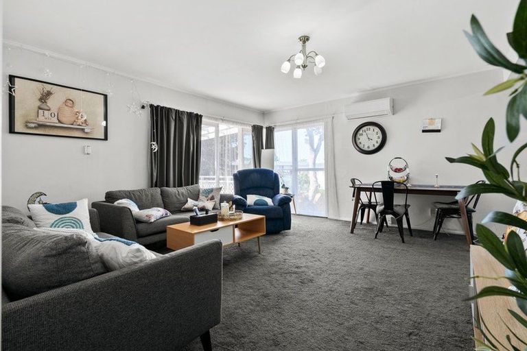 Photo of property in 40d Tomo Street, New Lynn, Auckland, 0600