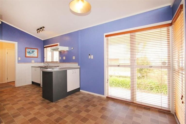 Photo of property in 1/7 The Rosebowl, Sunnyhills, Auckland, 2010