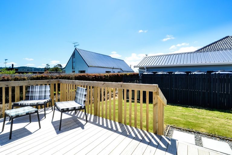 Photo of property in 16a Tapu Road, Huapai, Kumeu, 0810