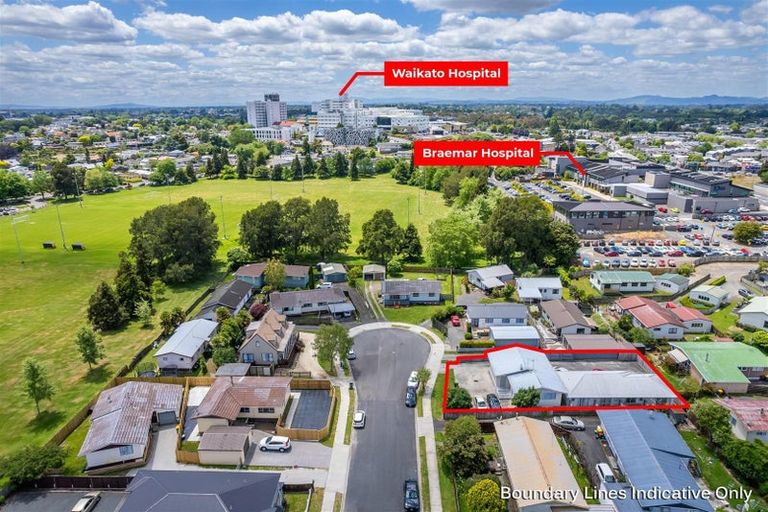 Photo of property in 12 Crescent Court, Melville, Hamilton, 3206