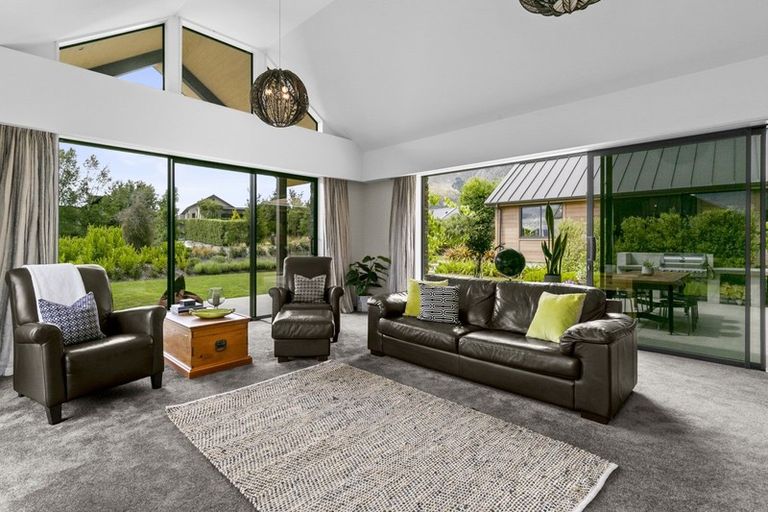 Photo of property in 11 Bretby Court, Jacks Point, Queenstown, 9371