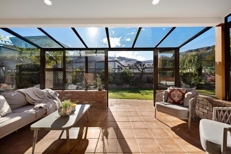 Photo of property in 18 Inverness Crescent, Arrowtown, 9302