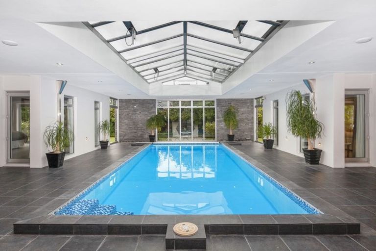 Photo of property in 158 Glandovey Road, Strowan, Christchurch, 8014