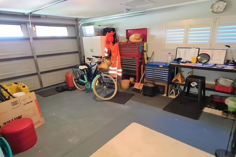 Photo of property in 105 Nikau Close, Matarangi, Whitianga, 3592