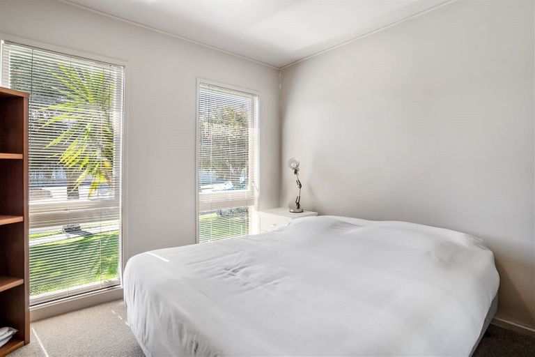 Photo of property in 25 Clovelly Road, Bucklands Beach, Auckland, 2012