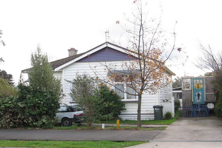 Photo of property in 19 Frederick Street, Terrace End, Palmerston North, 4410